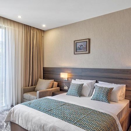 Vinum Hotel Tbilisi Exterior photo
